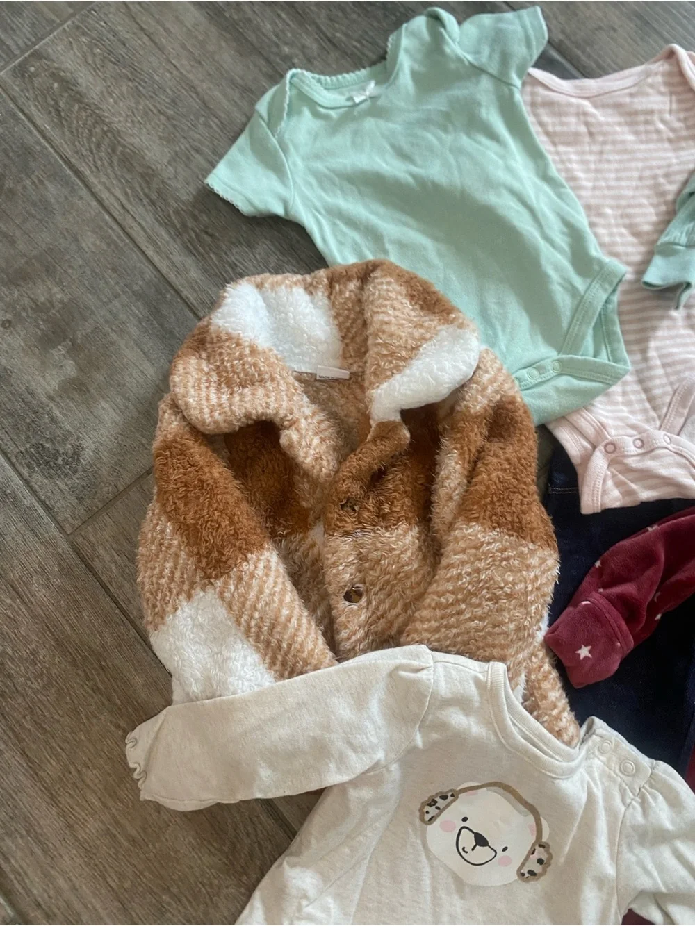 6-9 Month Bundle | Baby Clothing | Girls | Carter’s